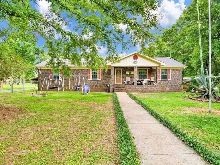 House For Sale In Theodore 1.37 Acres 3/2