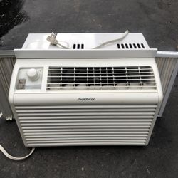 Very Good Condition Goldstar Air Conditioner 