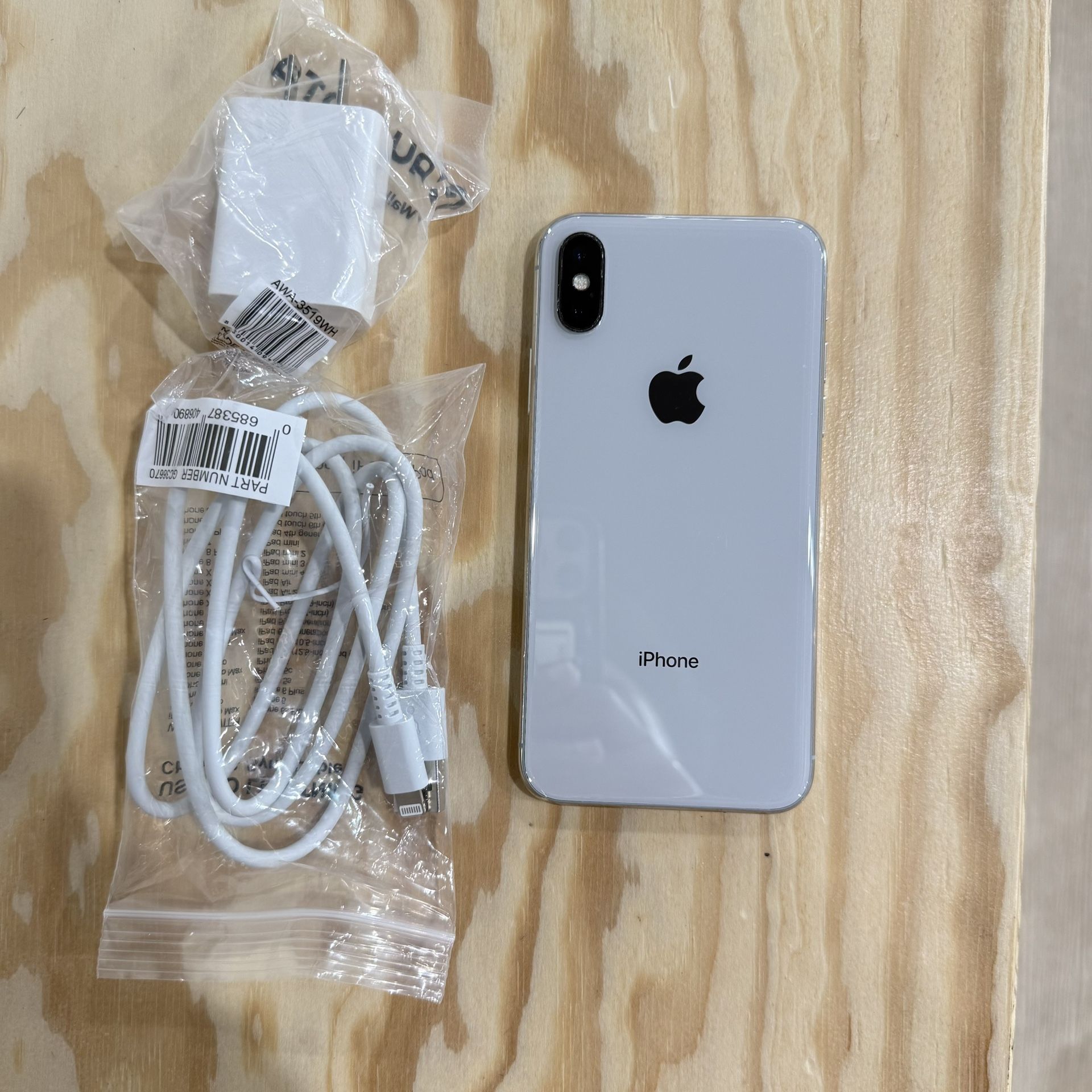 iPhone X Silver Unlock 64GB
