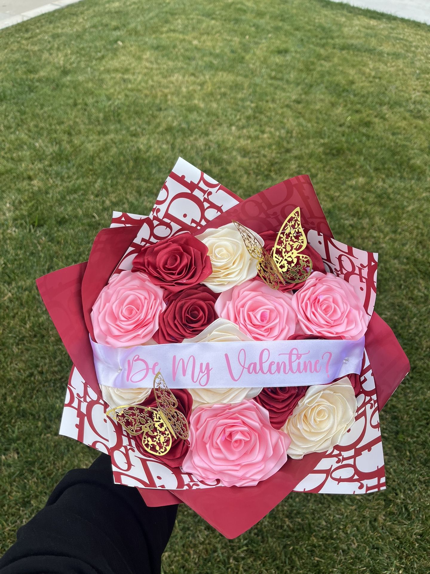 BE MY VALENTINE BOUQUET