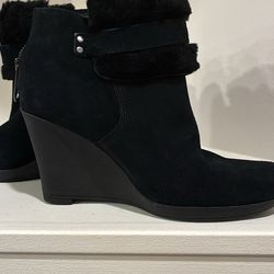 UGG booties. Look brand new. Size 7.5