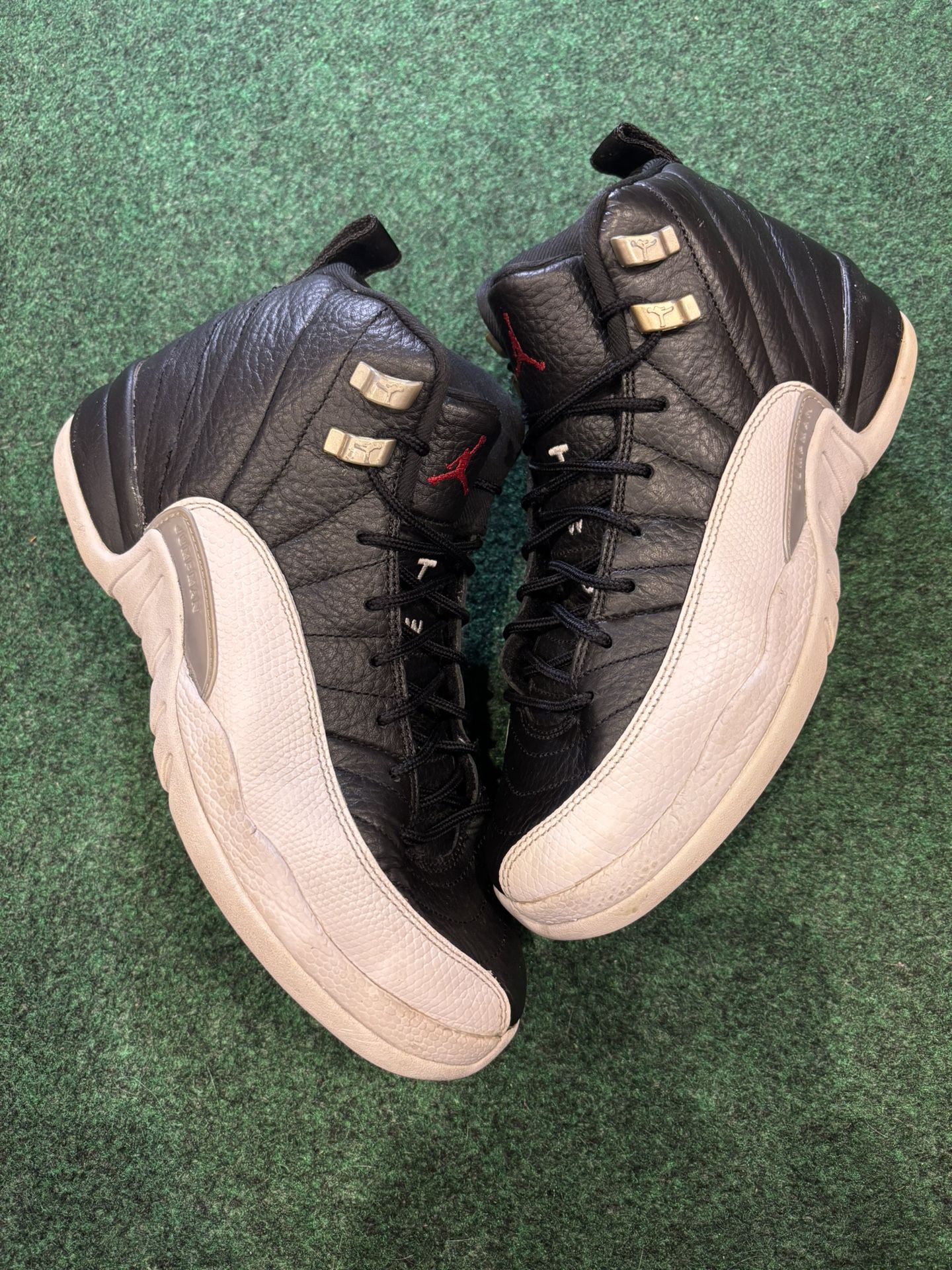 JORDAN 12 PLAYOFF SIZE 7Y