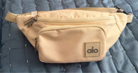 alo Fanny pack