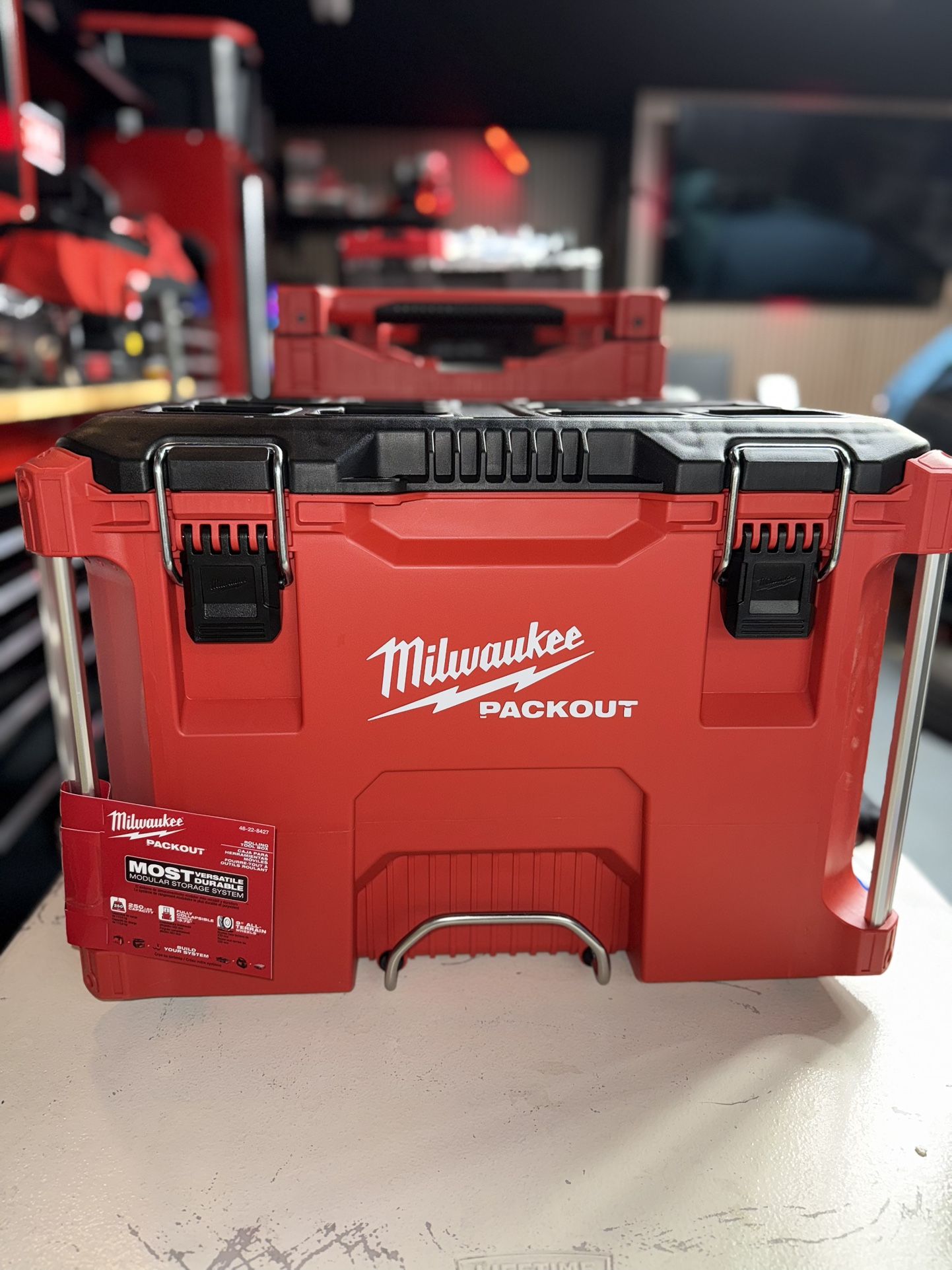 Milwaukee PACKOUT Rolling Tool Box Low Profile Handle