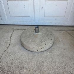 Heavy-duty umbrella stand