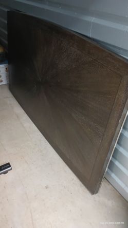 Dining Room Table And 4 Chairs 