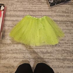HALLOWEEN COSTUME - GIRLS GREEN LIGHT UP TULLE SKIRT - Child Size M 7-8 YEARS