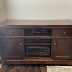 TV Stand & Living Room Tables 