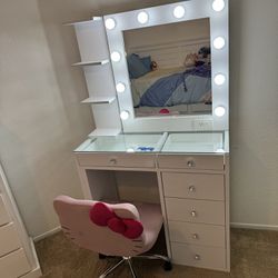 New Hollywood Mirror With Makeup Vanity😍