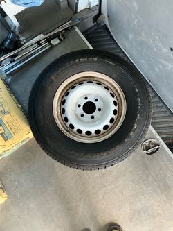 2012 Mercedes Sprinter , 2500 tire and wheel