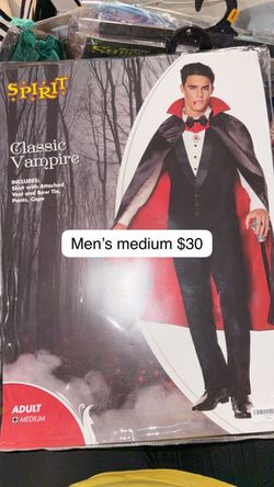 Spirit Classic Vampire Halloween Costume Men's Medium