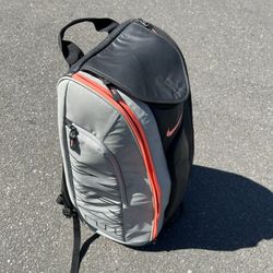 Nike Court Tech 1 Racquet Bag BA4866-072 Tennis Backpack Tour for Sale in  Shoreline, WA - OfferUp