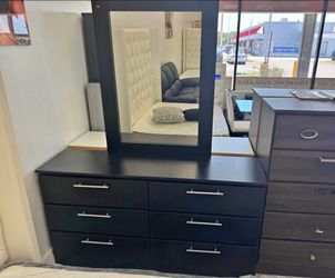 Dressers with Mirror / Cómodas con Espejo 