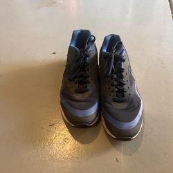 Nike Air Max Size 9