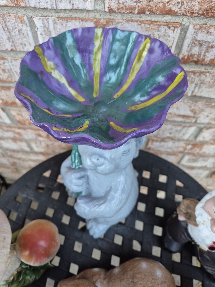 Bird Bath/ Feeder/ Garden Decor H 12"1/2, W 6"1/2 x 6"1/2, Solid Resin