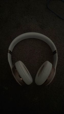 JBL beats headphones