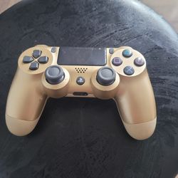 PS4 Special Edition Gold Wireless Controller