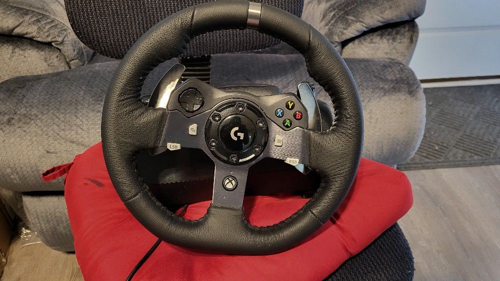 Logitech g290 Wheel and Pedal