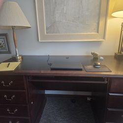 Smart Looking Executive Desk