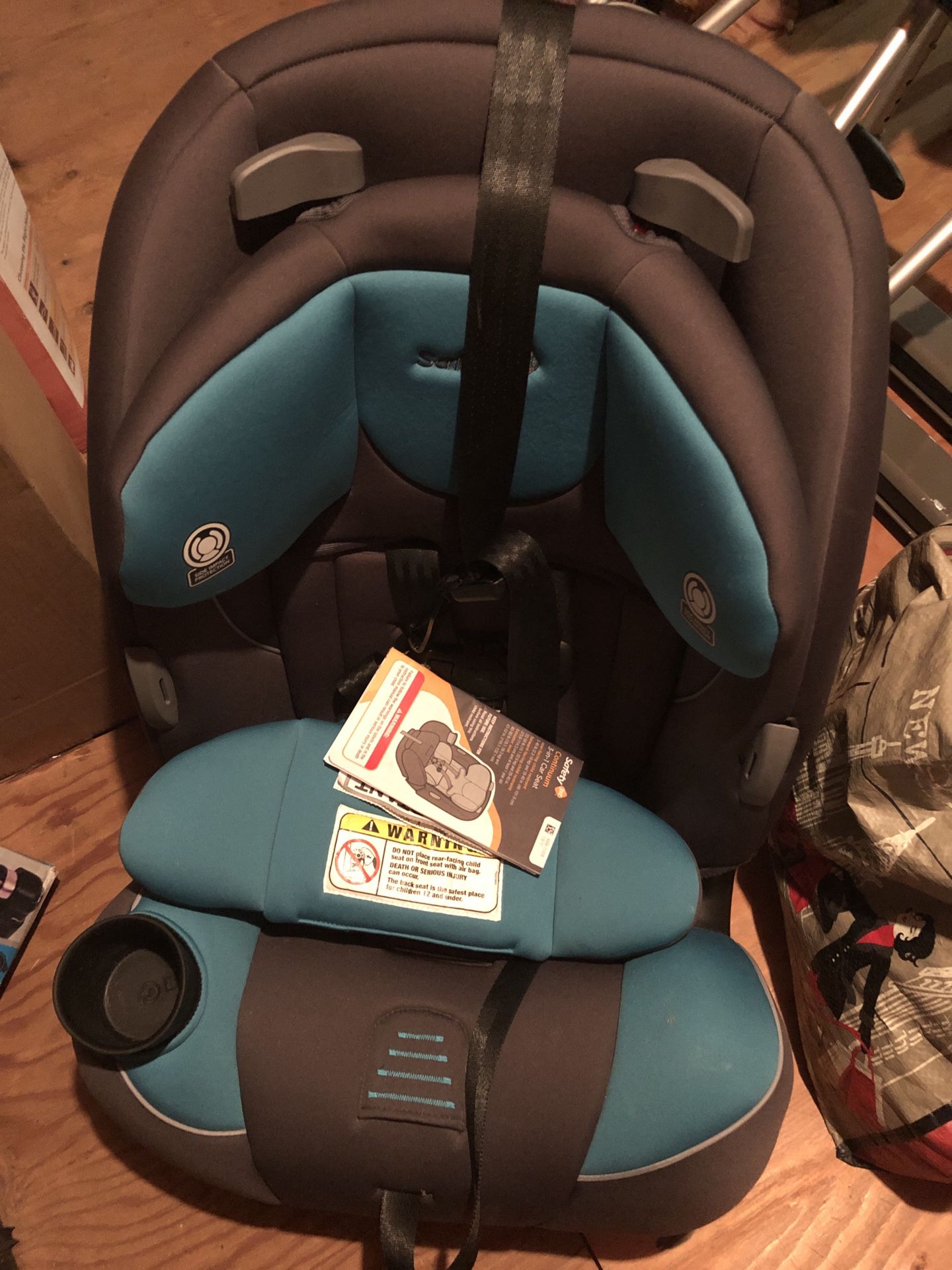 3-in-1 Car Seat (Never Used)