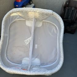 Halo Twin Bassinet