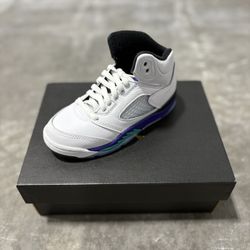 Jordan 5 Retro Grape (2025)