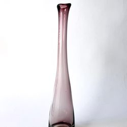 17” Swung Glass Vase – Pink / Amethyst Art Glass