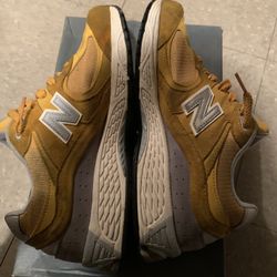 New Balance 990 Size 8.5 Men’s 
