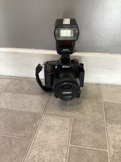 Nikon D7200 24.2mp Digital SLR Camera W/ Nikon SB-5000