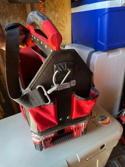 Packout tote with boxes