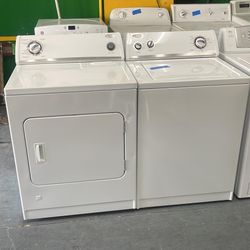 set washer and dryer gas use like new perfect working 