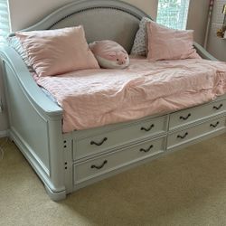 Twin day bed and desk