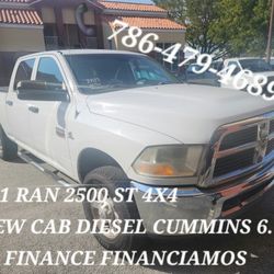 2011 DODGE RAM 2500 CREW CAB 4X4 AWD CUMMINS TURBO DIESEL 6.7L.