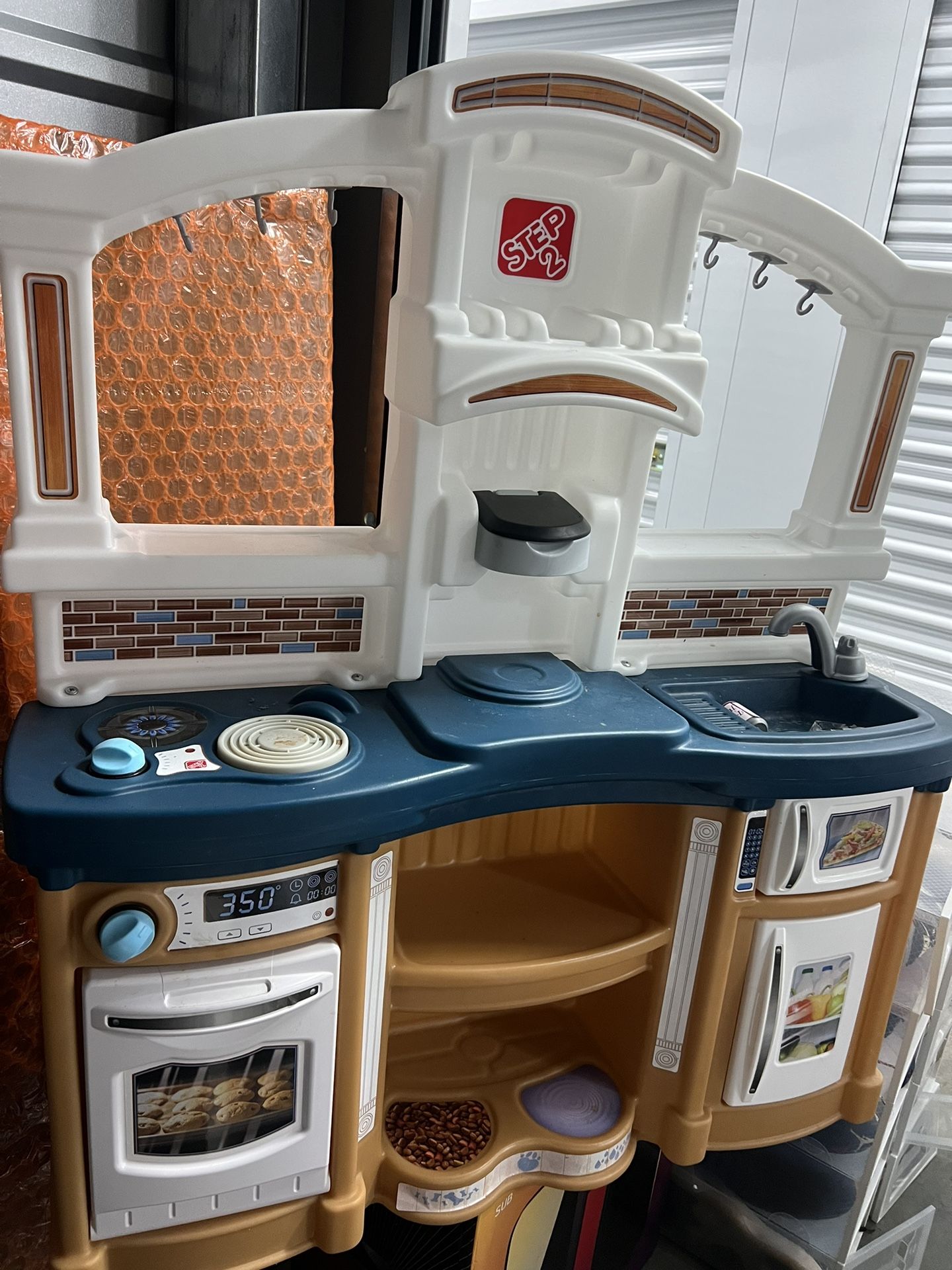 Play Kitchen And Accessories