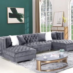 Camila 3PC Tufted Velvet Sectional w Pillows