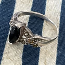 Vintage 925 Sterling Silver Black Onyx Size 7.75 Ring