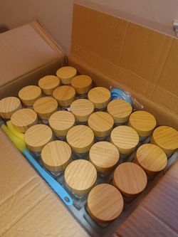 Glass Spice Jars with Bamboo Lids Set