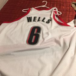 Wells jersey