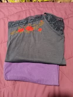 2 Womens Med Tops