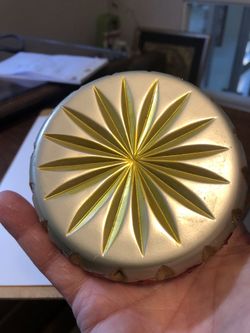 Vintage Waterford Heirlooms Paperweight/ornament