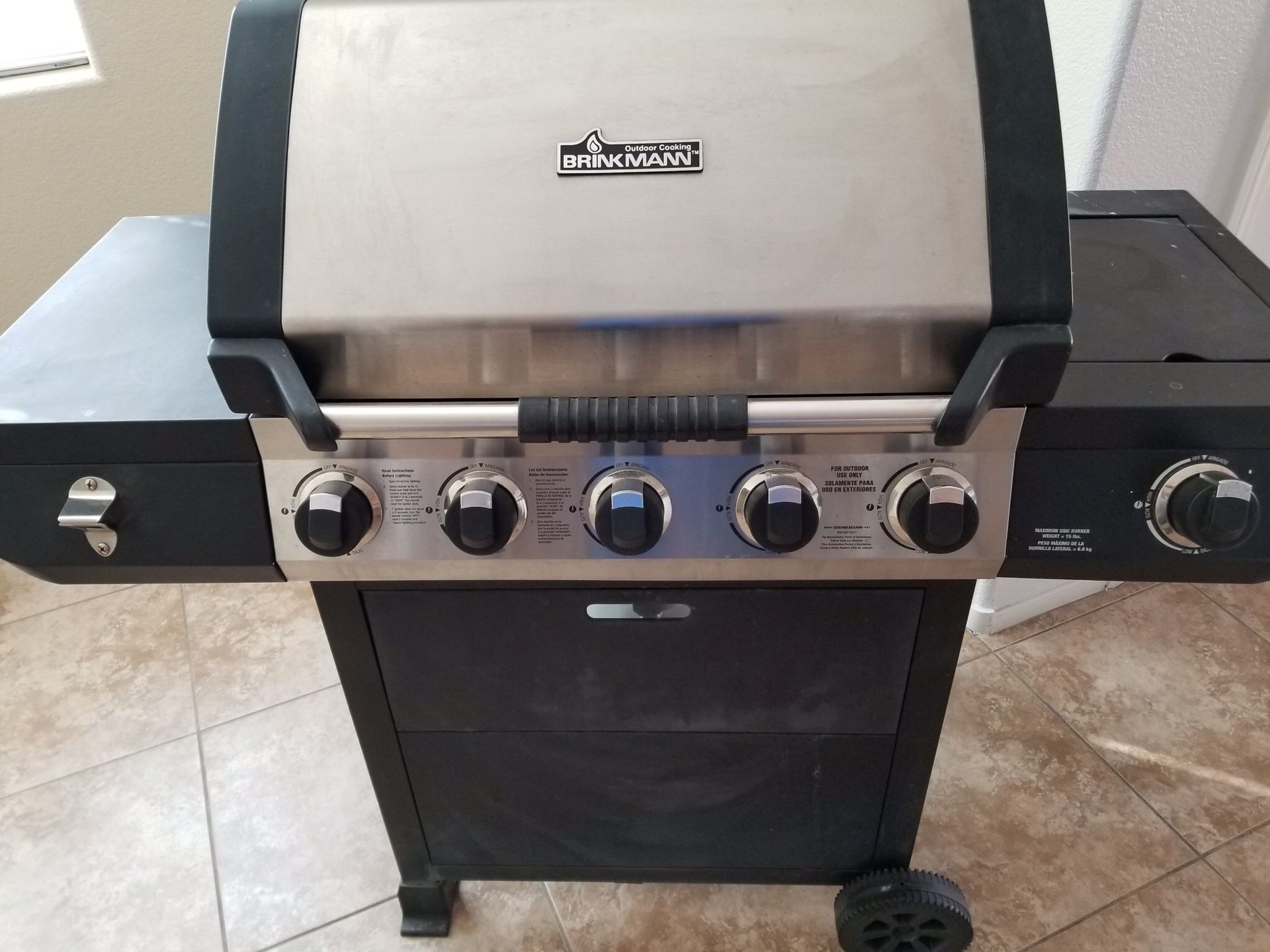 Brinkman BBQ grill , propane tank and grill cover