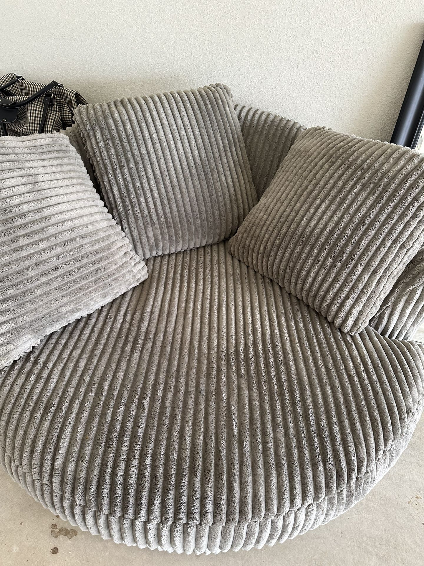 Comfortable Oversize Sofa Chair