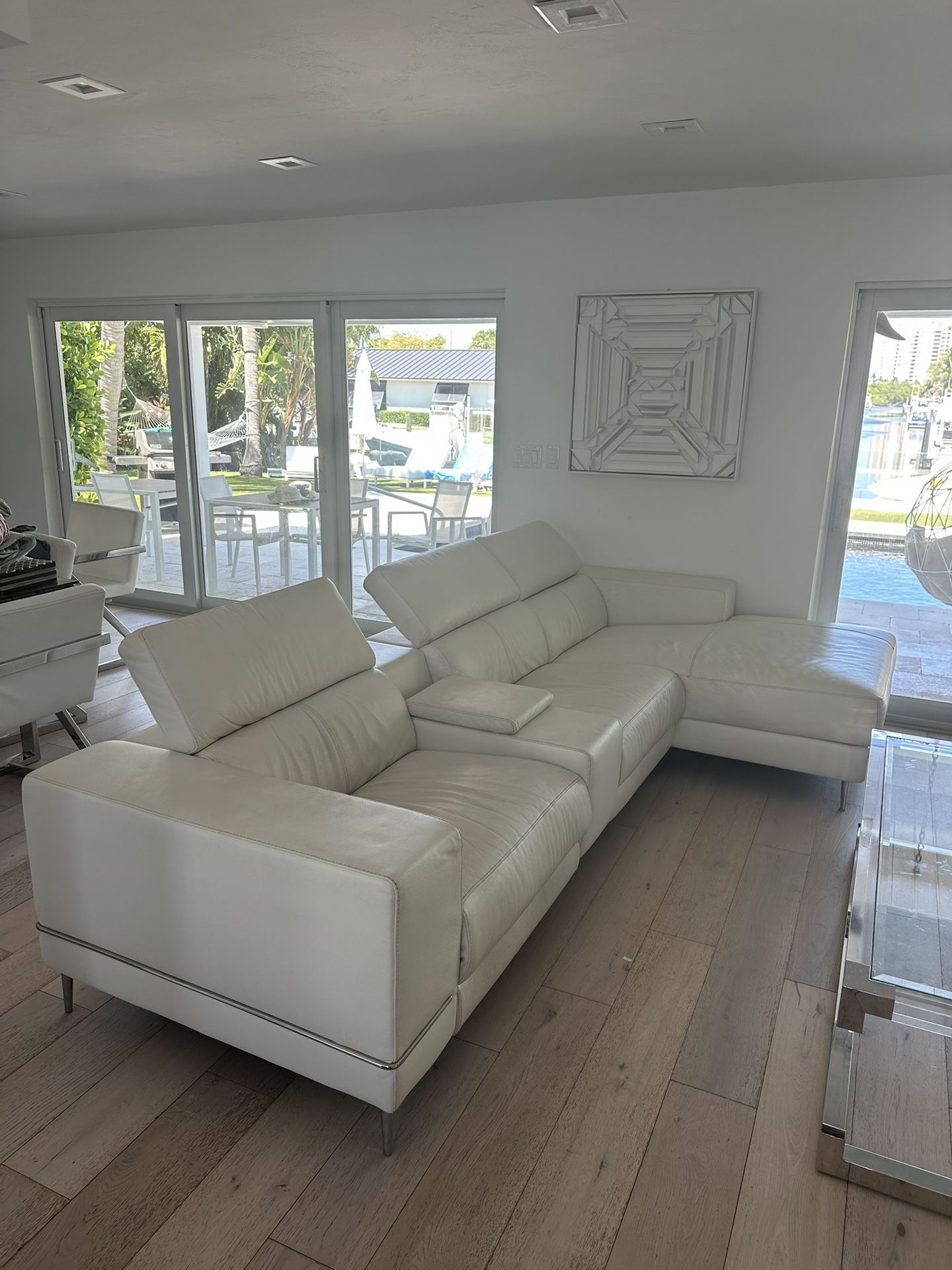 Modani Bergamo Sectional Couch