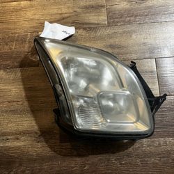2007 Ford Fusion right side headlight w/bulb