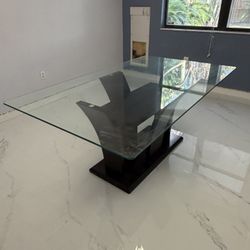 Dinning Room Table