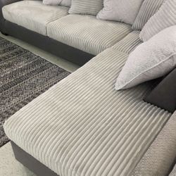 AP🎉 Clairette Court 2-Piece Sectional with Chaise// Fast Delivery - Financing 