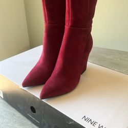 Nine West Knee-High Boots – Size 7.5