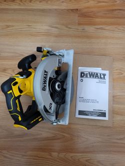 Dewalt Circular Saw 71/4 +blade