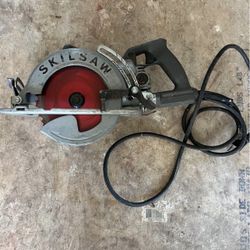 SKIL 15 amps 7-1/4 in. Corded Worm Drive Circular Saw