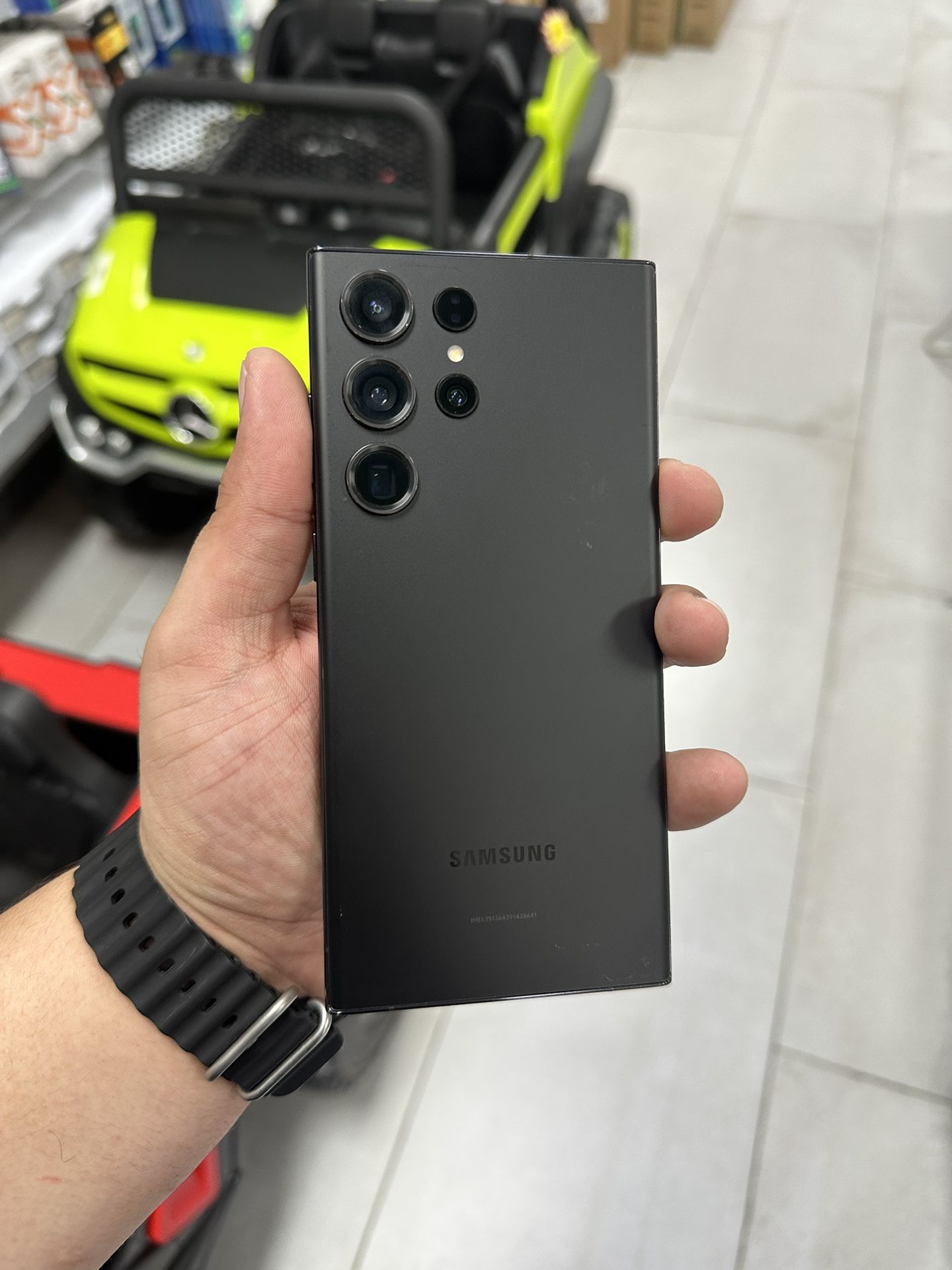 Galaxy S22 Ultra 5G Unlocked 256GB! $549 Cash Or Card!!